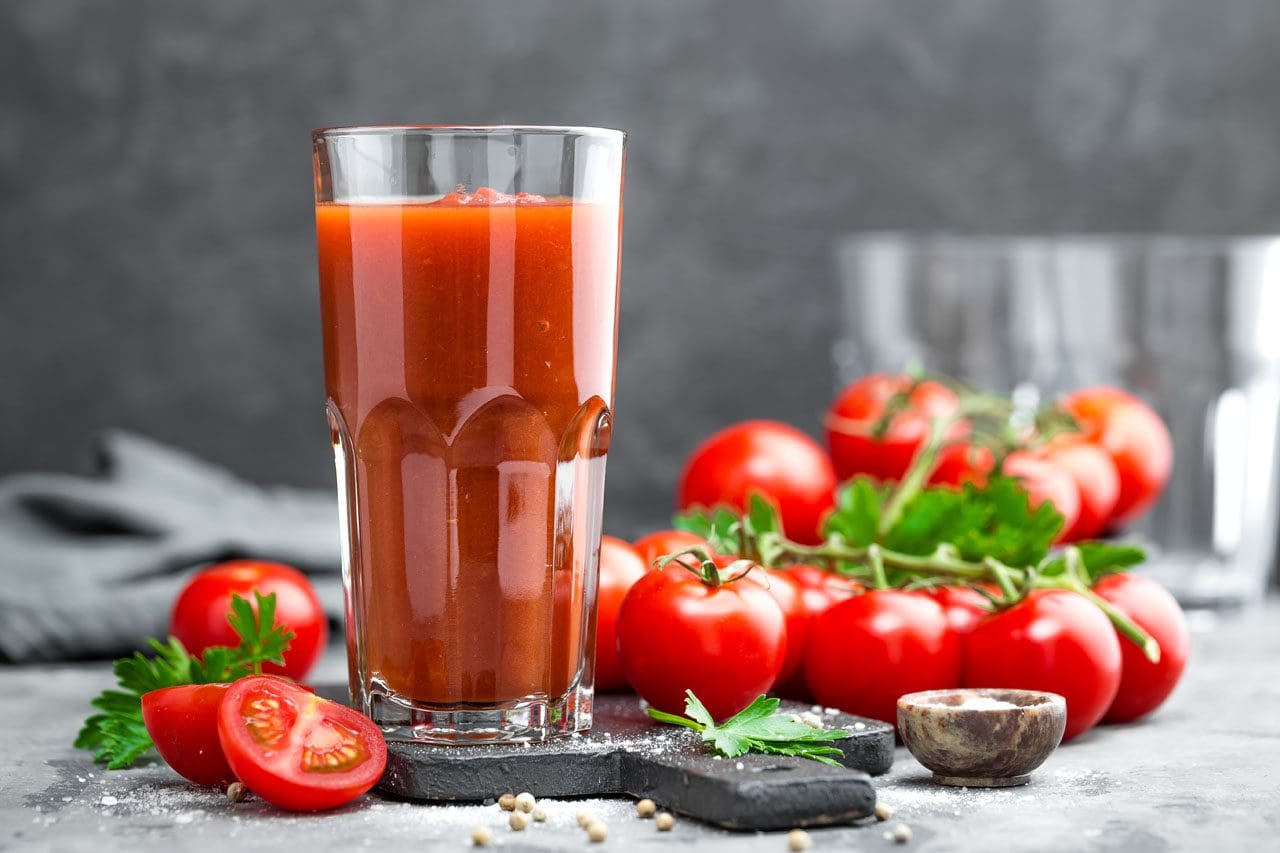 https://wellnessdoctorrx.com/wp-content/uploads/2023/09/tomato-juice-and-fresh-tomatoes-2021-08-26-17-20-59-utc_02.jpg